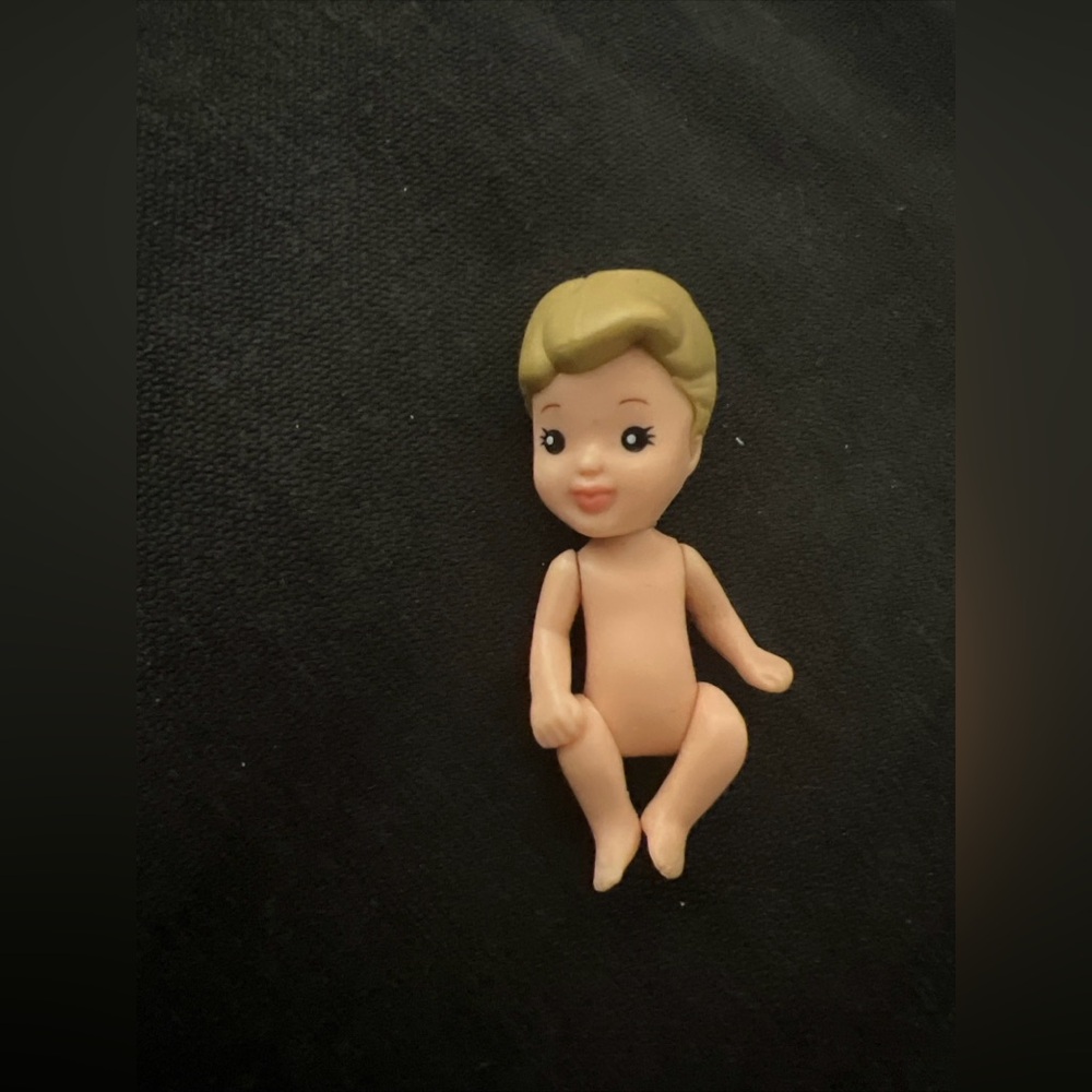 2004 MGA Entertainment Dollhouse Baby Figure, Great Condition